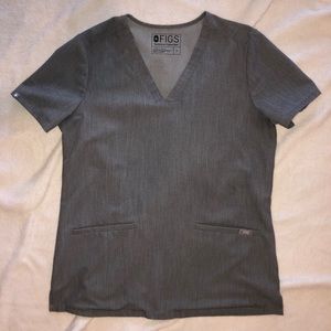 Figs Women's Graphite Casma Three-Pocket Scrub Top